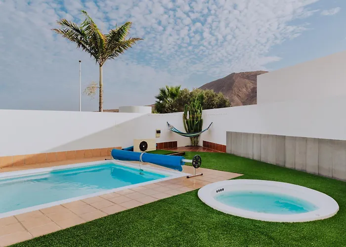 Lanzarote Deluxe & Pool بلايا بلانكا