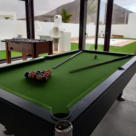 Lanzarote Deluxe & Pool Коста Бланка