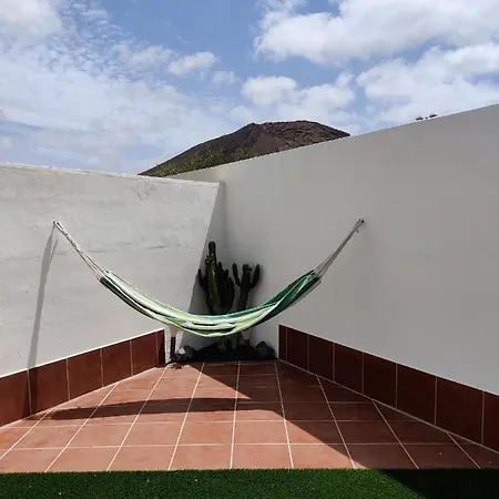 Lanzarote Deluxe & Pool * Коста Бланка
