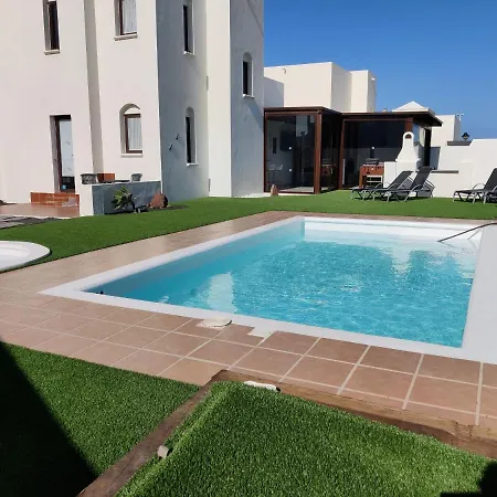 ヴィラ Lanzarote Deluxe & Pool