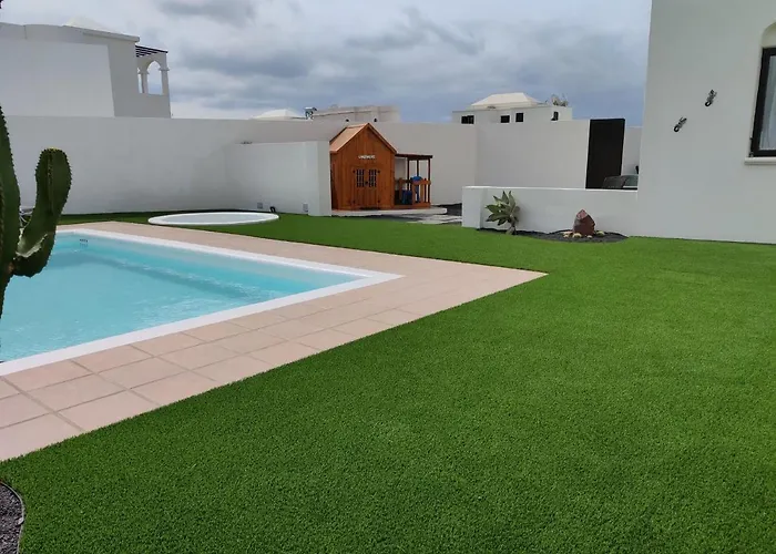 Lanzarote Deluxe & Pool Villa Playa Blanca